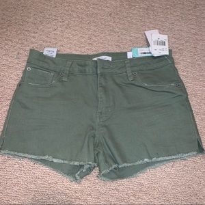NWT size 28, green shorts